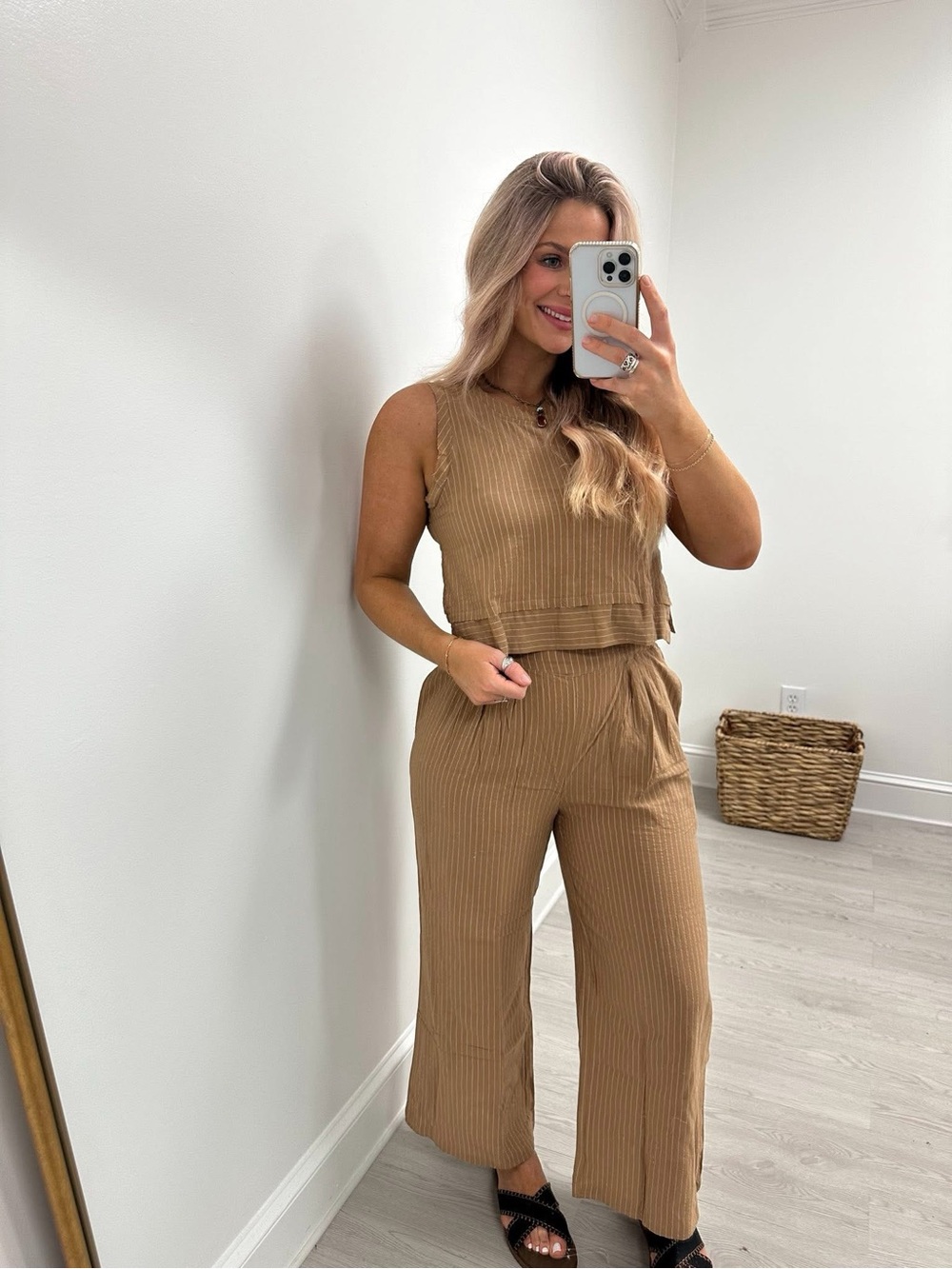 Women's Ribbed Wide-Leg Jumpsuit in Mocha